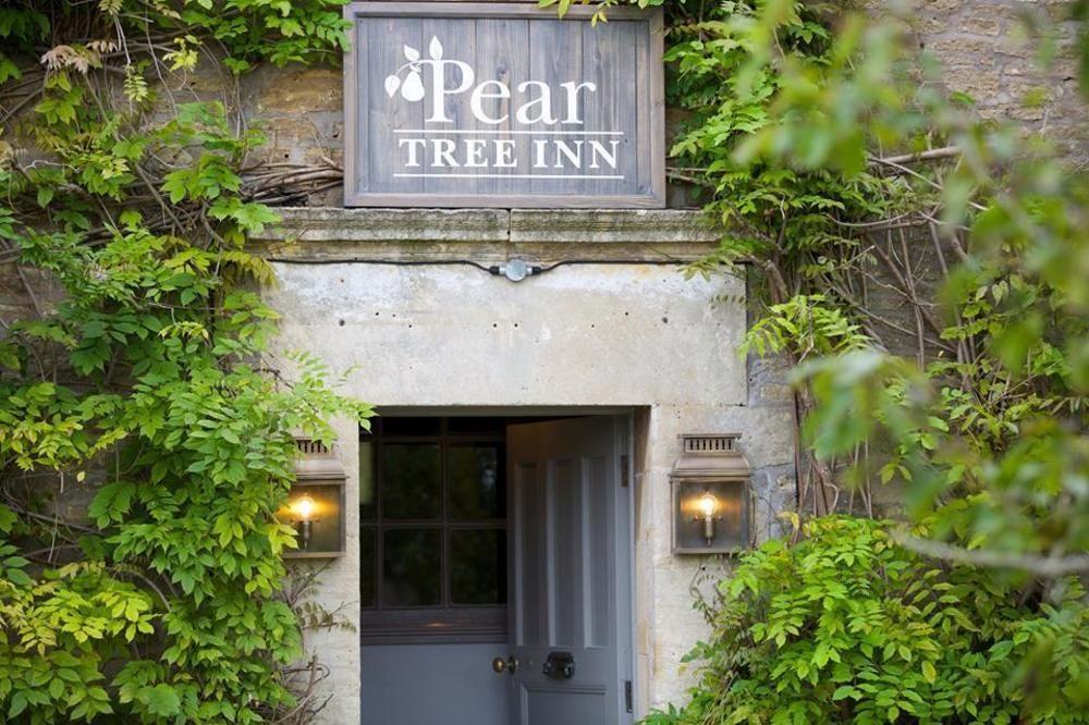 The Pear Tree Inn Melksham Kültér fotó